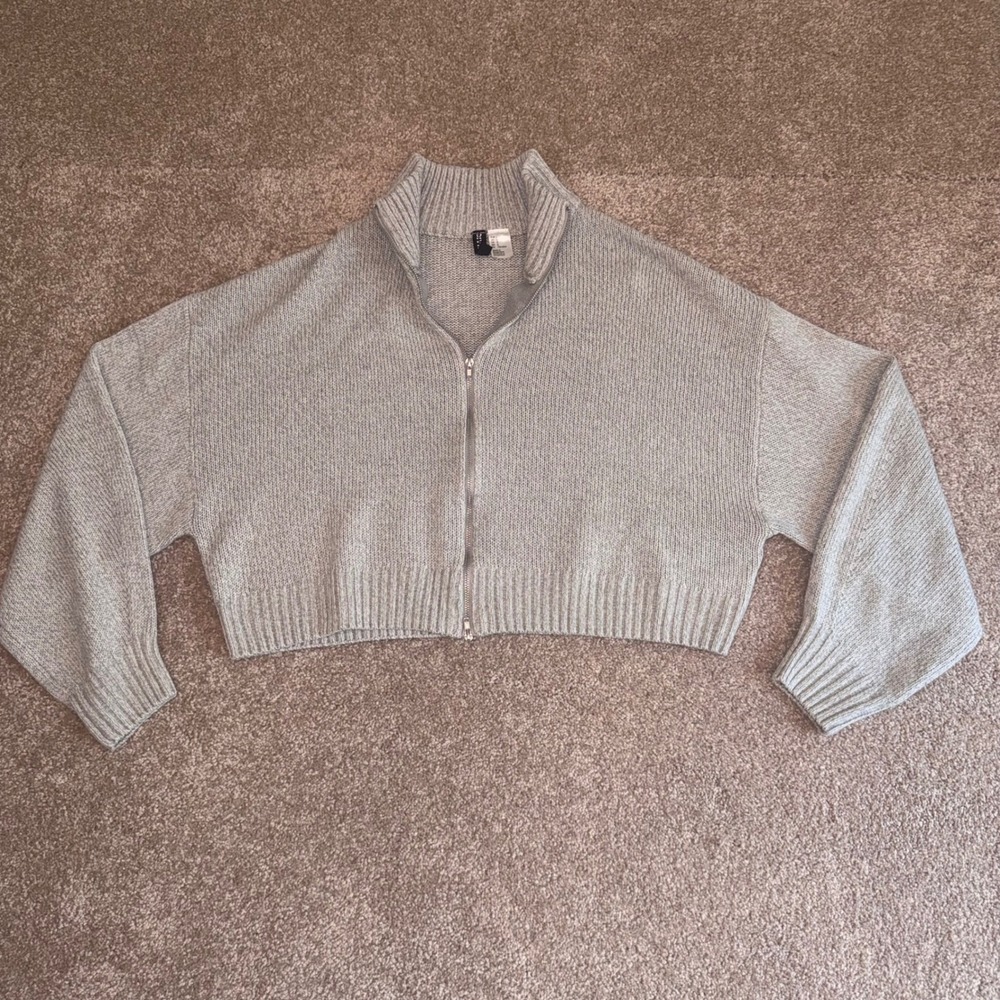 Divided H&M Women's Heather Grey Zip-Front Ribbed Knit Crop Sweater Size Large